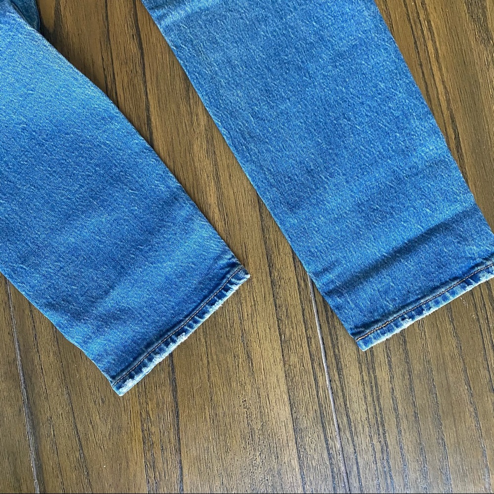 Levi’s Wedgie Icon Fit high rise tapered jeans - Picture 7 of 11